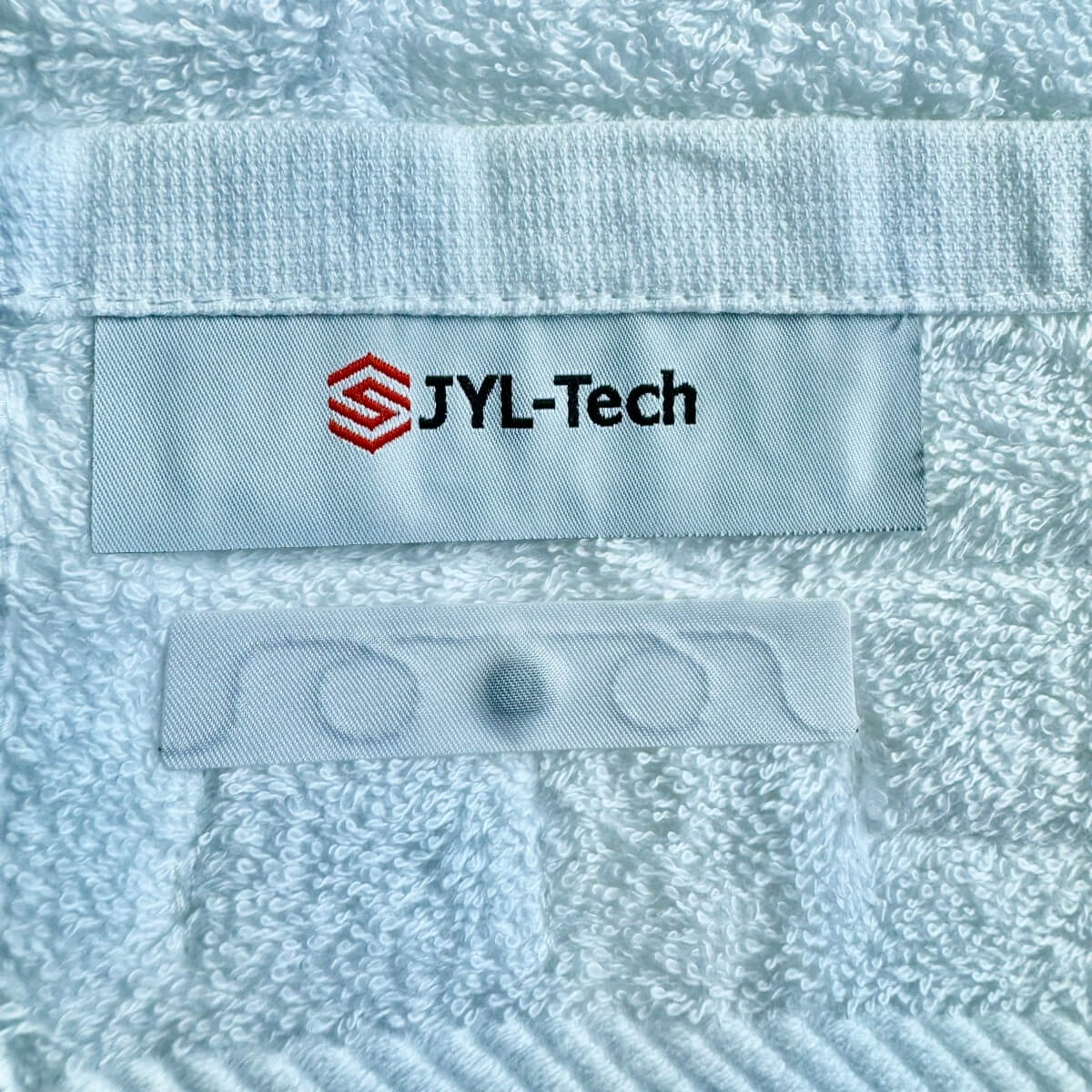 Dual Frequency Laundry Tag